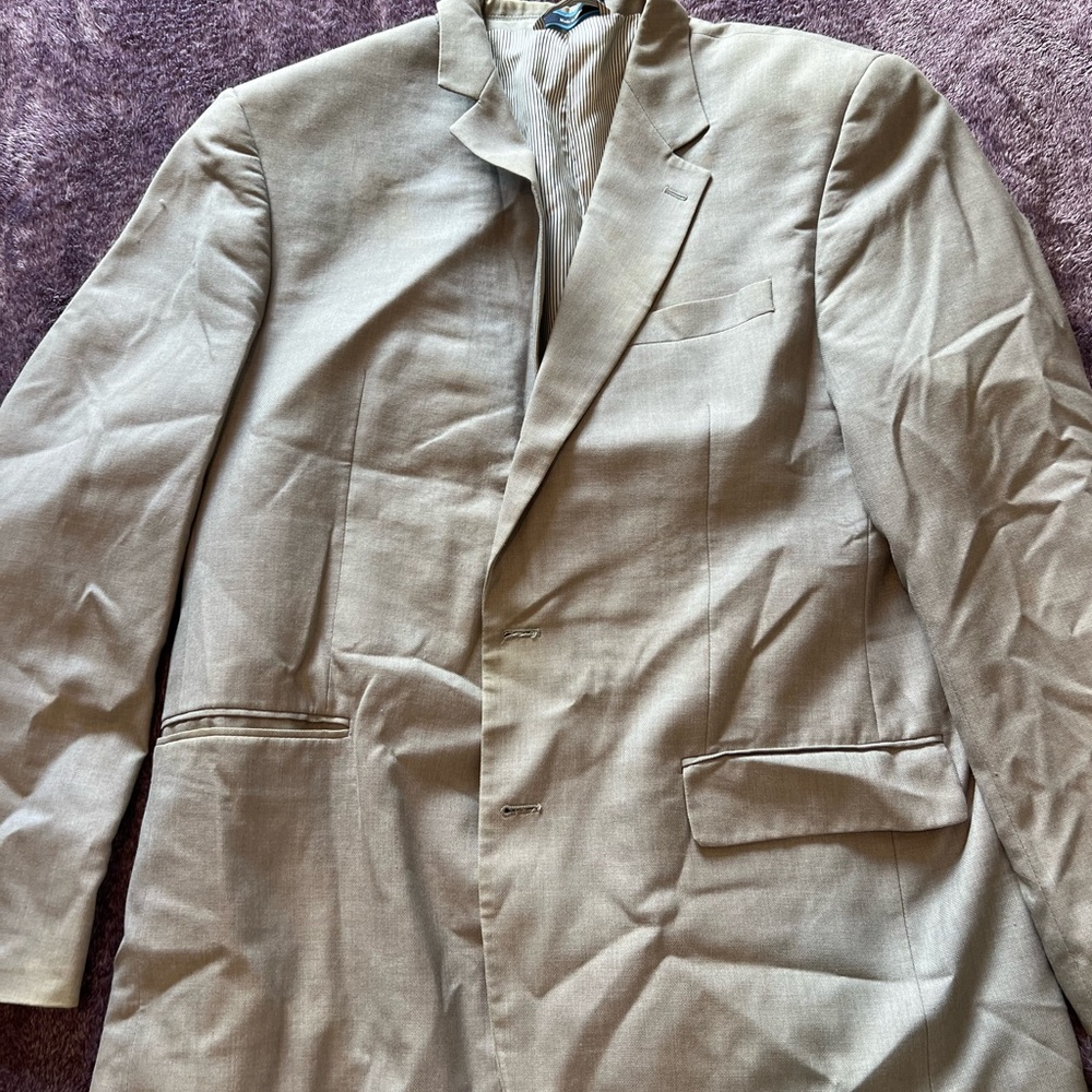 Tan/grey Mens sport coat. Croft & Barrow. Size 42 L.